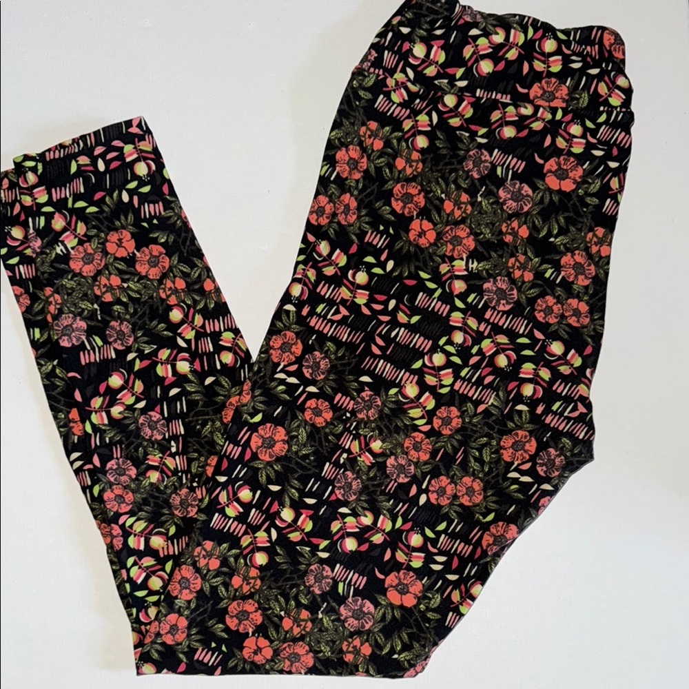 LuLaRoe Floral Patterned Leggings - Black and Pink